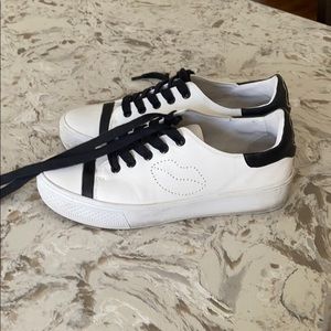 Alice and Olivia sneakers